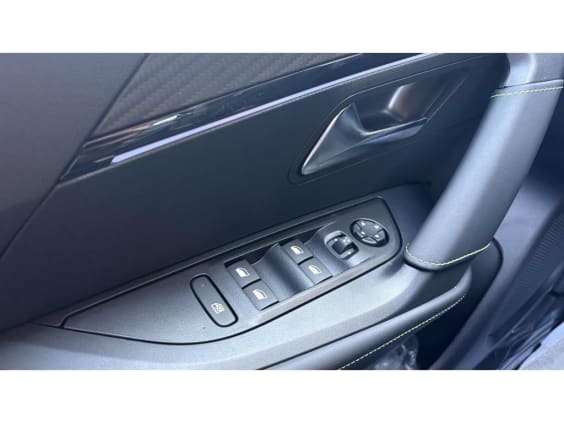 Peugeot 2008 1.2 HYBRID 145 DCS6  GT Blanc Okenite