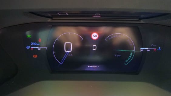 Peugeot 2008 Hybrid 145 e-DCS6 GT Noir Perla Nera