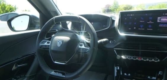 Peugeot 2008 Hybrid 145 e-DCS6 GT Noir Perla Nera