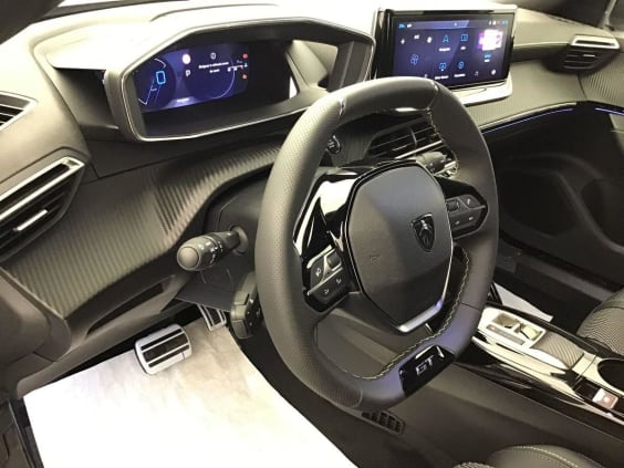 Peugeot 2008 GT Hybrid 145 hp e-DSC6 gris artense