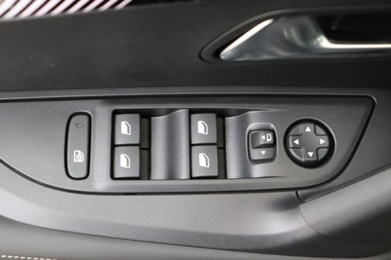 Peugeot 2008 Turbo 100 ch BVM6 Allure Grey
