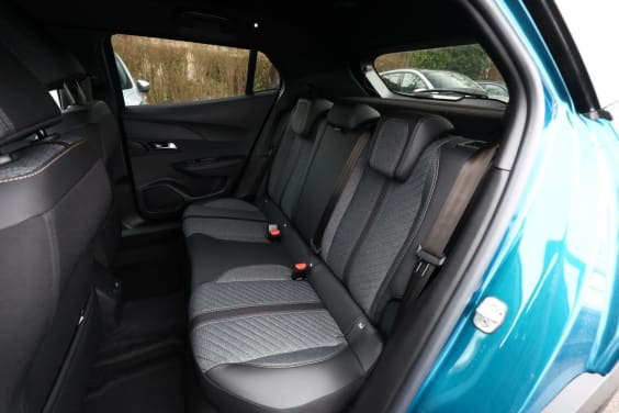 Peugeot 2008 HYBRID 145 ALLURE Bleu