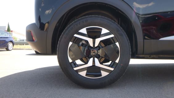 Peugeot 2008 Hybrid 145 e-DCS6 GT Noir Perla Nera
