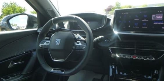 Peugeot 2008 Hybrid 145 e-DCS6 GT Gris Selenium