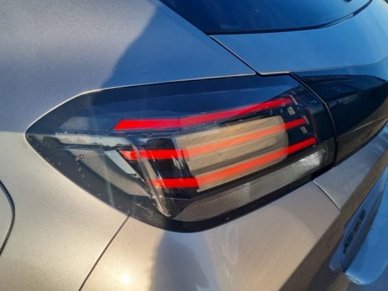 Peugeot 208 1.2 100 allure gris artense