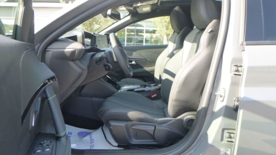 Peugeot 208 Hybrid 145 ch e-DCS6 GT Gris Selenium