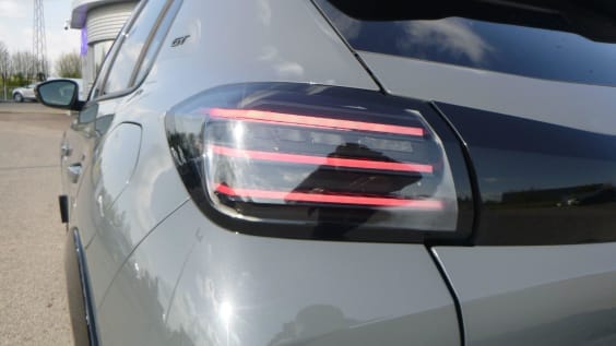 Peugeot 208 Hybrid 145 ch e-DCS6 GT Gris Selenium