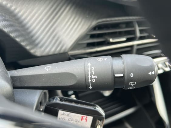 Peugeot 208 1.2 100 style gris artense