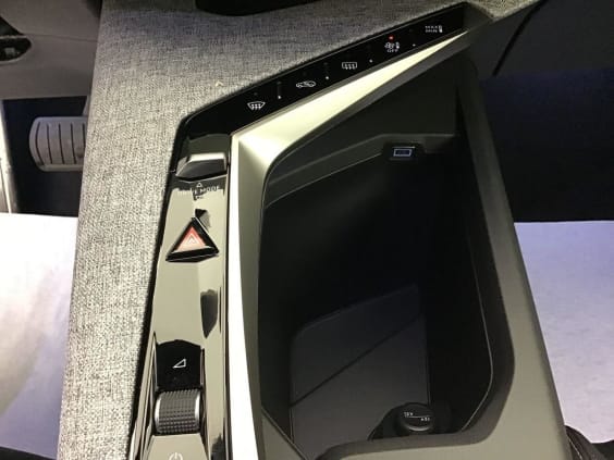 Peugeot 3008 Phase 4 Allure 1.2 HYBRID 145 Bleu Obsession