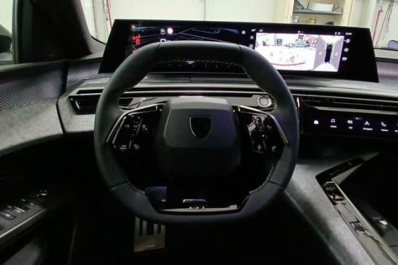 Peugeot 3008 Hybrid 136 e-DCS6 GT Blanc Okénite