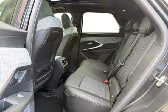 Peugeot 3008 1.2 hybrid 145 gt e-dcs6 Gris Titane - Toit Noir