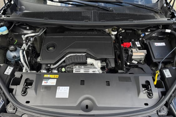 Peugeot 3008 1.2 hybrid 145 gt e-dcs6 Gris Titane - Toit Noir