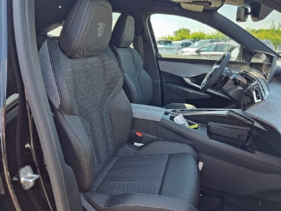 Peugeot 3008 1.2 hybrid 145 gt e-dcs6 Noir