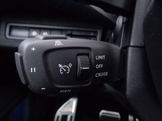 Peugeot 3008 PureTech 130ch S&S EAT8 GT Gris Platinium Metal