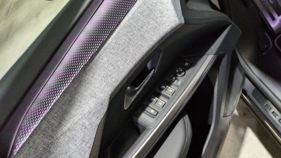 Peugeot 3008 Hybrid 145 e-DCS6 GT Gris Titane / Toit Noir