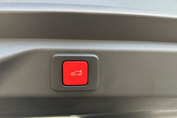 Peugeot 3008 1.2 hybrid 145 gt e-dcs6 Gris Titane - Toit Noir