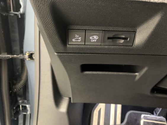 Peugeot 3008 Hybrid 145 e-DCS6 GT Bleu Ingaro / Toit Noir