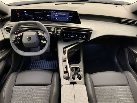 Peugeot 3008 Hybrid 145 e-DCS6 Allure Gris Titane
