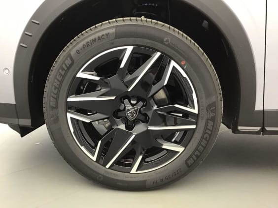 Peugeot 3008 Phase 4 Gt Exclusive 1.2 HYBRID 145 Gris Artense 