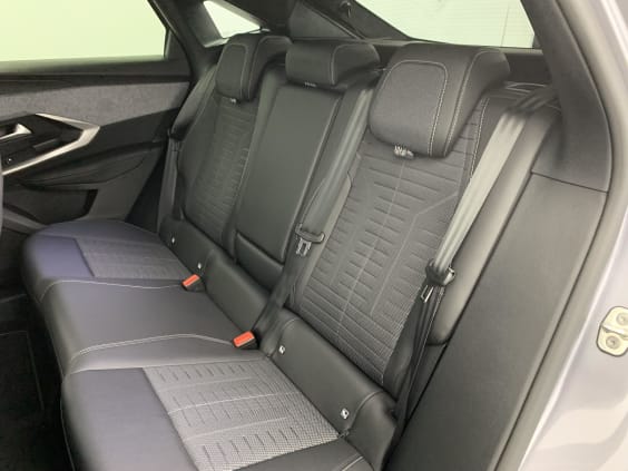 Peugeot 3008 Hybrid 145 e-DCS6 GT Gris Artense / Toit Noir