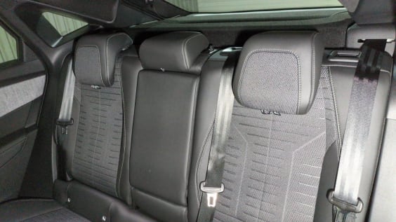 Peugeot 3008 Hybrid 145 e-DCS6 GT Gris Titane / Toit Noir