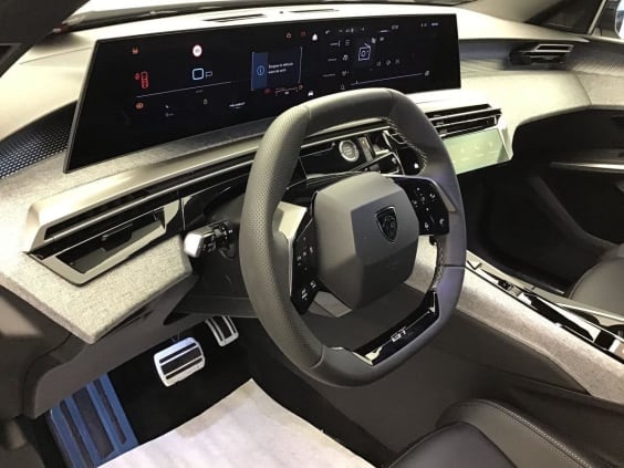 Peugeot 3008 GT 1.2 HYBRID 145 Noir Perla