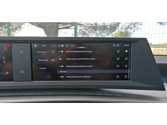 Peugeot 3008 1.2i Hybrid 145 e-DCS6  Allure Gris Artens