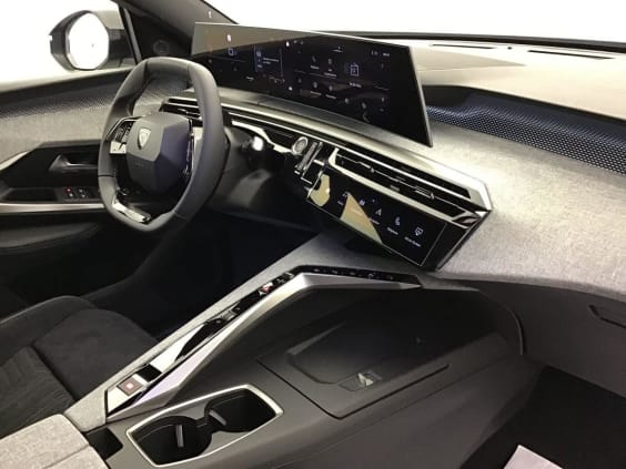 Peugeot 3008 Hybrid 145 e-DCS6 GT Exclusive Gris Titane