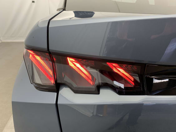 Peugeot 3008 Hybrid 145 e-DCS6 GT Bleu Ingaro / Toit Noir
