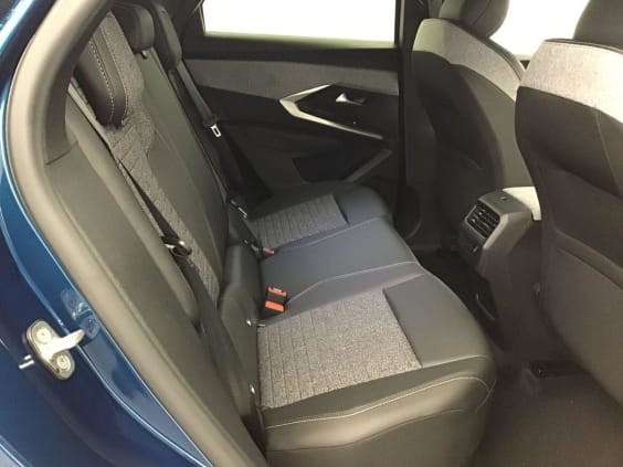 Peugeot 3008 Phase 4 Allure 1.2 HYBRID 145 Bleu Obsession