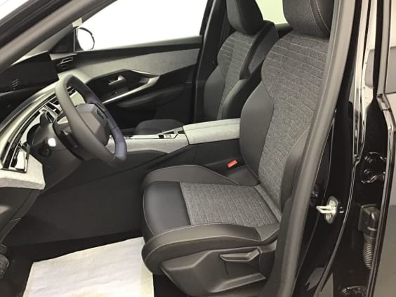 Peugeot 3008 HYBRID 145 ALLURE Noir Perla