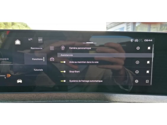 Peugeot 3008 1.2i Hybrid 145 e-DCS6  Allure Blanc Okénite