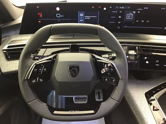 Peugeot 3008 GT 1.2 HYBRID 145 Noir Perla