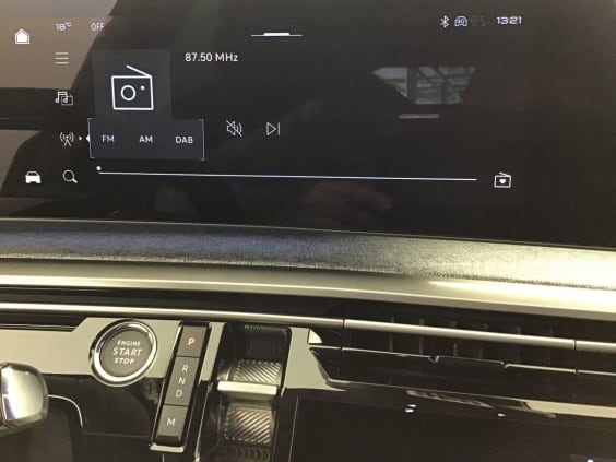 Peugeot 3008 HYBRID 145 ALLURE Noir Perla