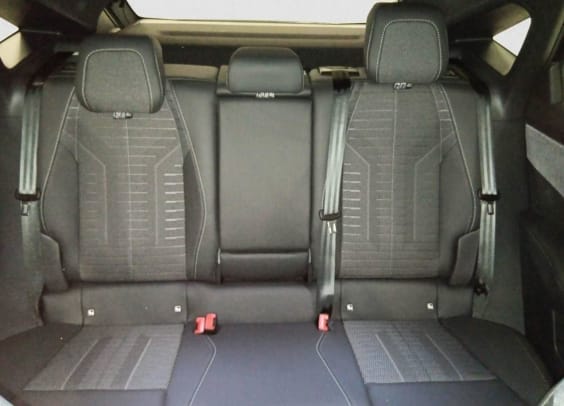 Peugeot 3008 Hybrid 136 e-DCS6 GT Noir Perla Nera