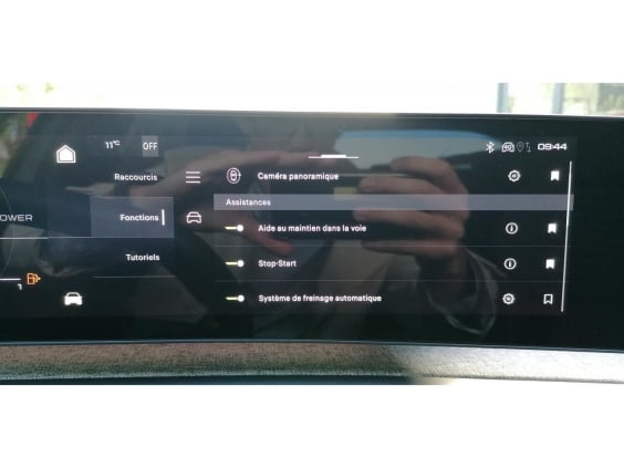 Peugeot 3008 1.2i Hybrid 145 e-DCS6  Allure Blanc Okénite