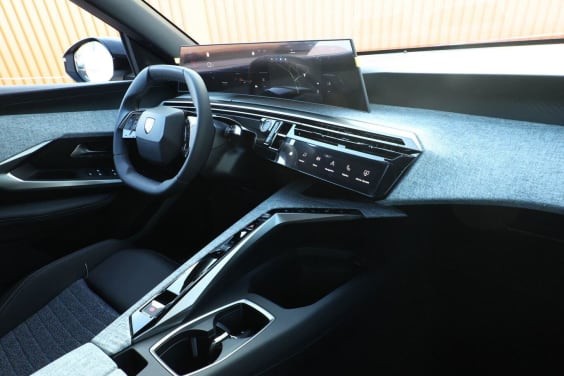 Peugeot 3008 HYBRID 145 ALLURE Blanc