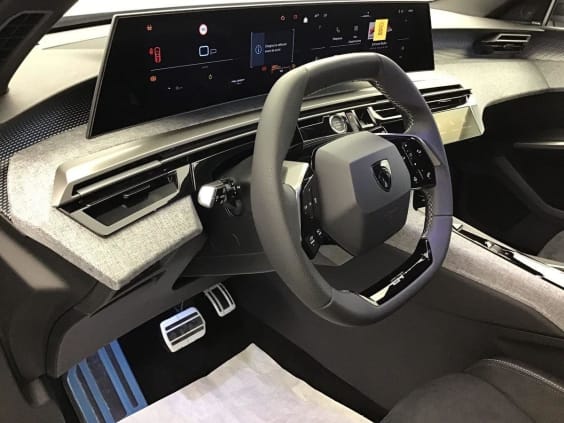 Peugeot 3008 Phase 4 Gt Exclusive 1.2 HYBRID 145 Gris Artense 