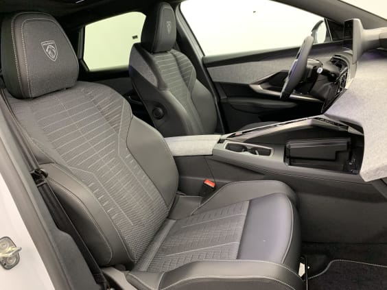 Peugeot 3008 Hybrid 145 e-DCS6 GT Blanc Okenite / Toit Noir
