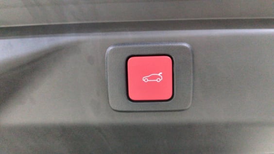 Peugeot 3008 Hybrid 145 e-DCS6 GT Gris Titane / Toit Noir