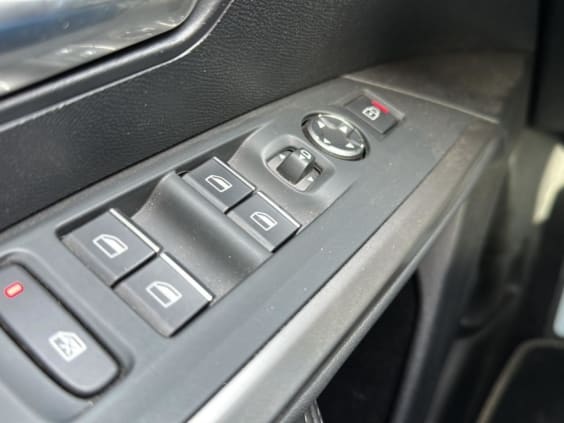 Peugeot 3008 1.2 hybrid 145 gt e-dcs6 gris artense