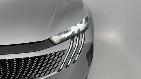 Peugeot 3008 3008  III 1.2 Hybrid 145ch Allure e-DCS6 gris artense