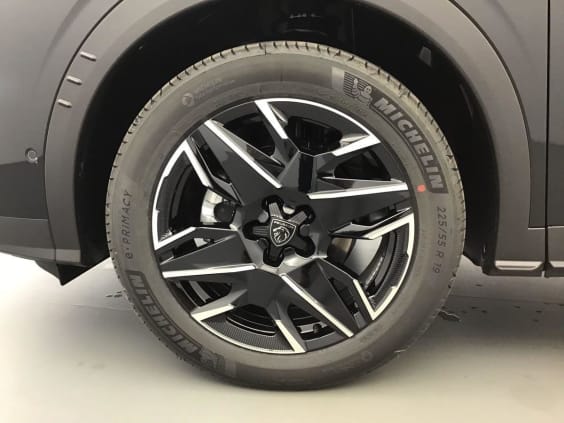 Peugeot 3008 HYBRID 145 ALLURE Noir Perla