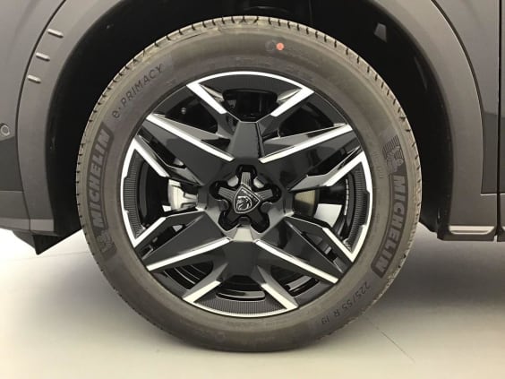Peugeot 3008 Phase 4 Gt 1.2 HYBRID 145 Noir Perla