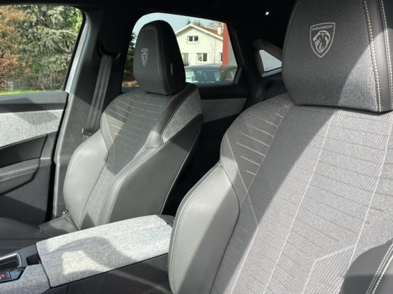 Peugeot 3008 1.2 hybrid 145 gt e-dcs6 gris artense