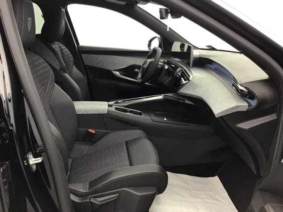 Peugeot 3008 GT 1.2 HYBRID 145 Noir Perla