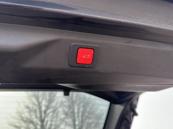Peugeot 3008 1.2 hybrid 145 gt e-dcs6 gris artense