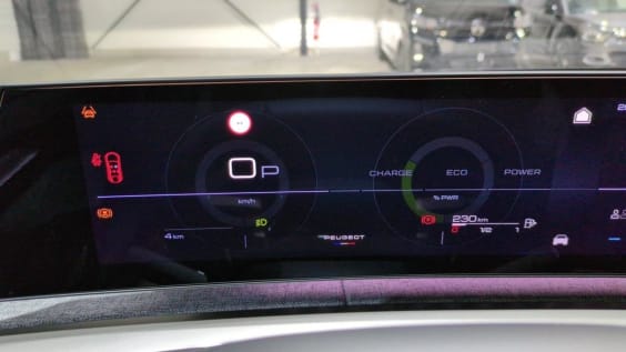 Peugeot 3008 Hybrid 145 e-DCS6 GT Gris Titane / Toit Noir