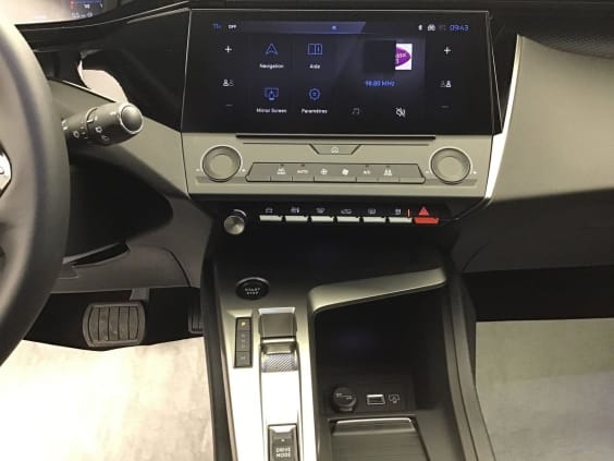 Peugeot 308 HYBRID 145 E-DCS6 BUSINESS Blanc Okenite