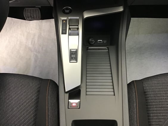 Peugeot 308 HYBRID 145 E-DCS6 BUSINESS Blanc Okenite